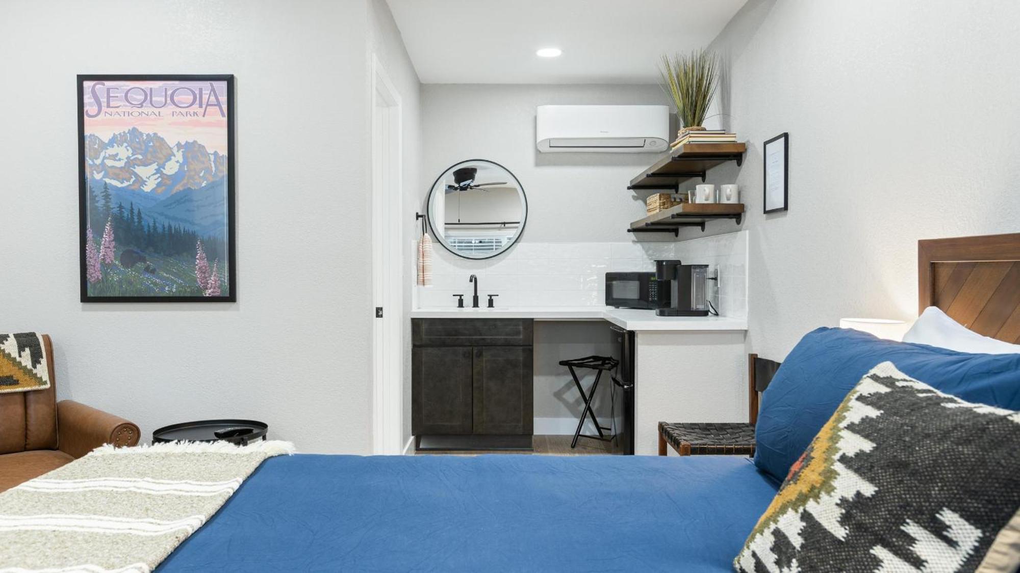 The Charlotte Sequoia R2 Holiday home