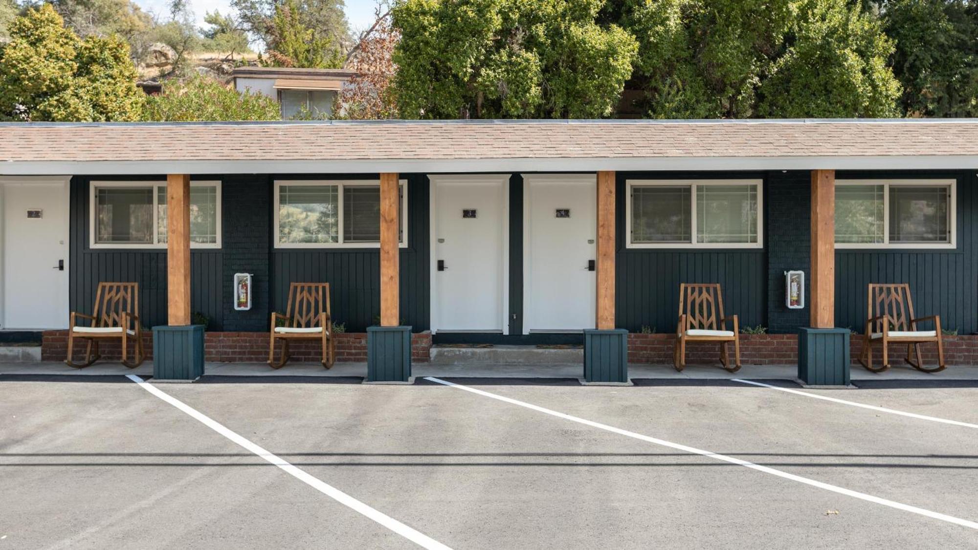The Charlotte Sequoia R2 Holiday home Three Rivers